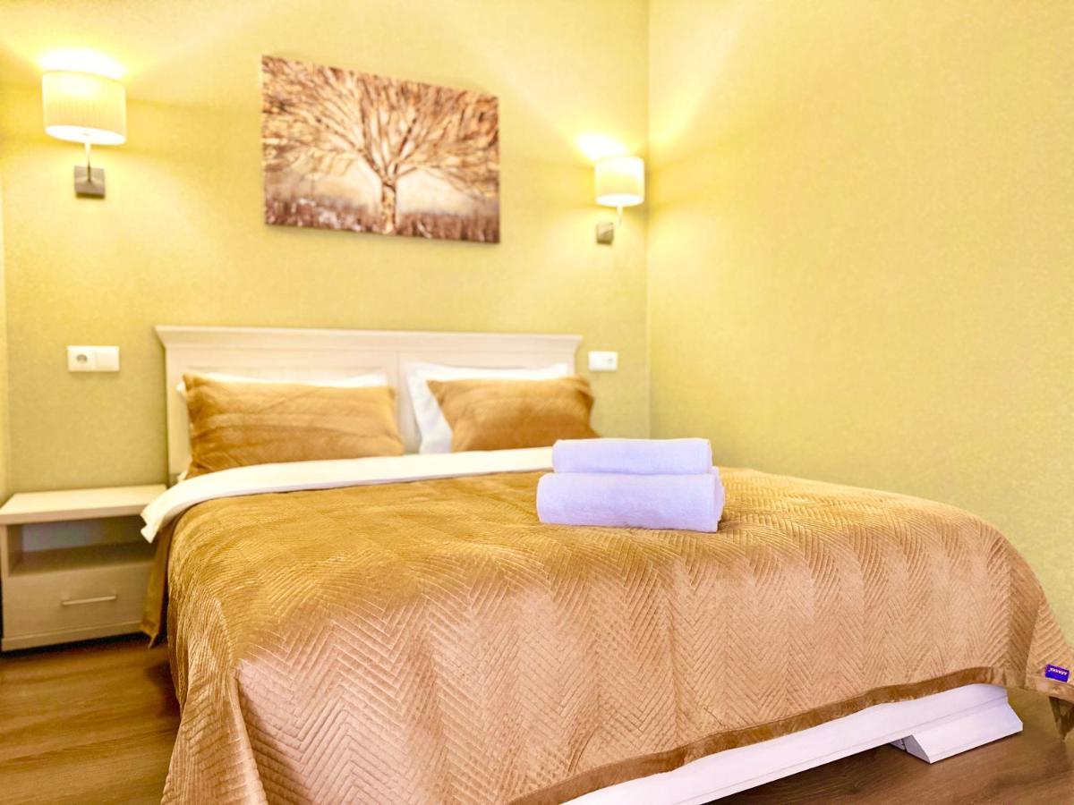 Central Park In The City Center Apartment Almaty Ngoại thất bức ảnh