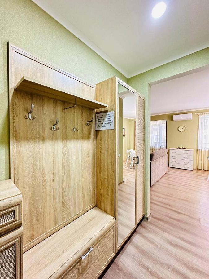 Central Park In The City Center Apartment Almaty Ngoại thất bức ảnh