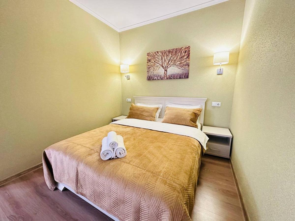 Central Park In The City Center Apartment Almaty Ngoại thất bức ảnh