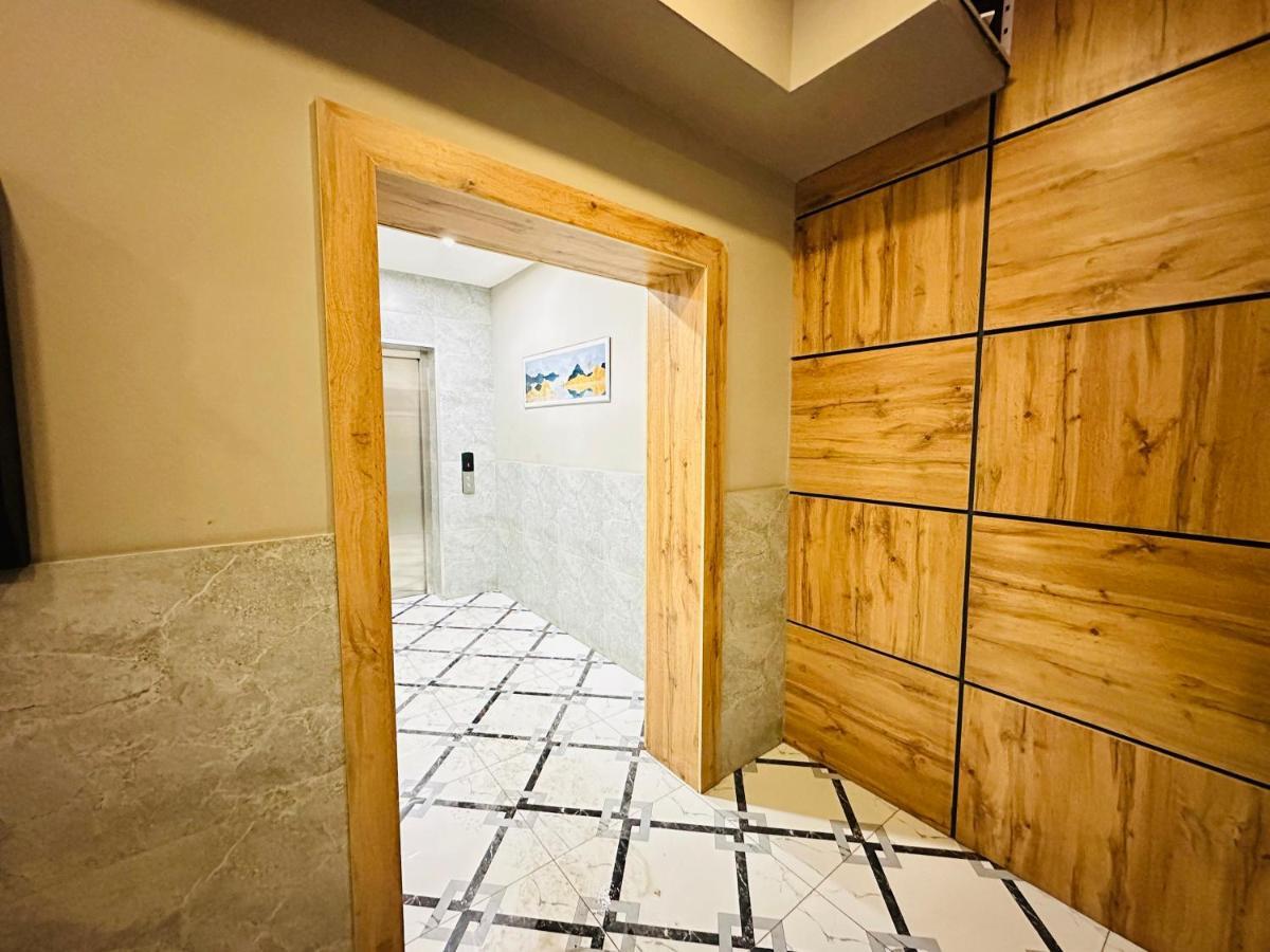 Central Park In The City Center Apartment Almaty Ngoại thất bức ảnh